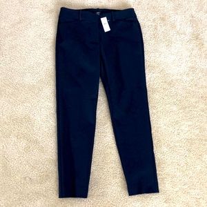 Loft size 6 navy blue dress pants. Never worn
